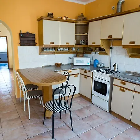 Apartman Ibolya Vendeghaz *